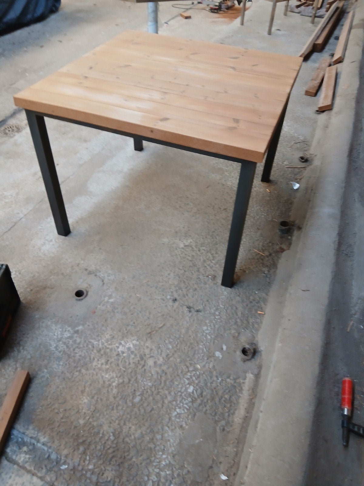 table, Bricolage & Construction, Établis, Enlèvement
