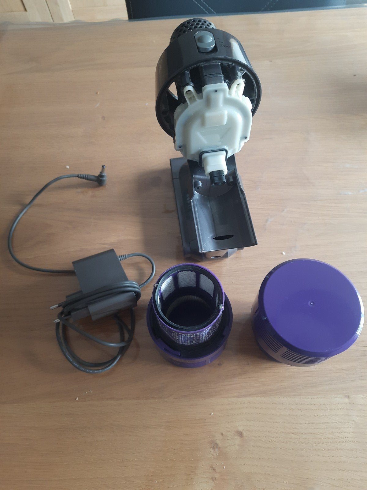 Dyson SV12 stofzuiger onderdelen, Ophalen