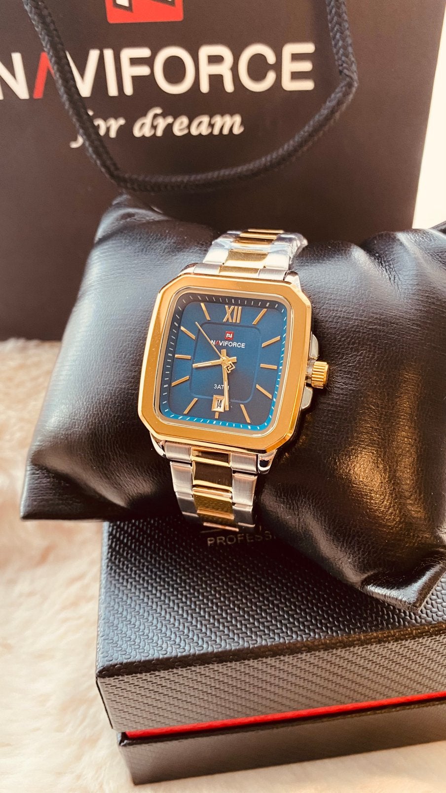 Montre NAVIFORCE pour homme, Enlèvement ou Envoi, Comme neuf