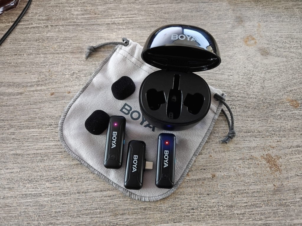 BOYA BY-WM3T-U2 - 2 microfoons + laadcase microfoonset USB-C, Télécoms, Téléphonie mobile | Accessoires & Pièces, Enlèvement, Comme neuf