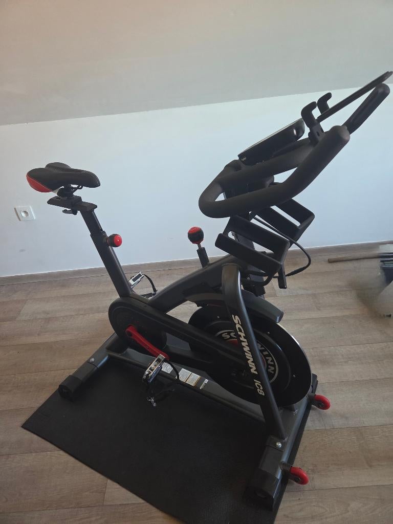 Vélo d'intérieur Schwinn 800IC - Comme neuf - Bluetooth, Vélo de spinning, Comme neuf, Synthétique, Enlèvement