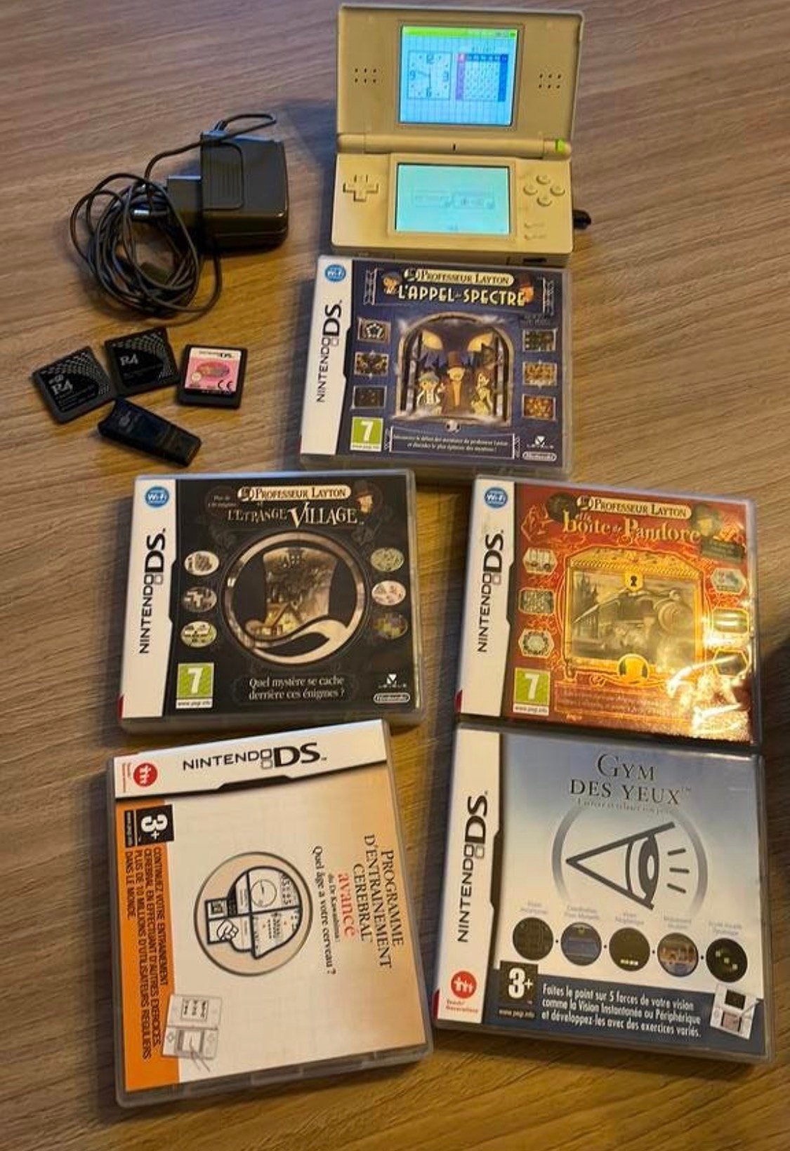 Set van vintage consoles en elektronische spellen, Games en Spelcomputers, Spelcomputers | Nintendo DS, Ophalen, Zo goed als nieuw