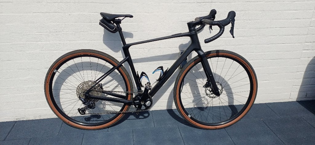 Gravelfiets Cube Nuroad C62 one 2025 M (nieuw model), Fietsen en Brommers, Fietsen | Racefietsen, Ophalen, Carbon, 10 tot 15 versnellingen