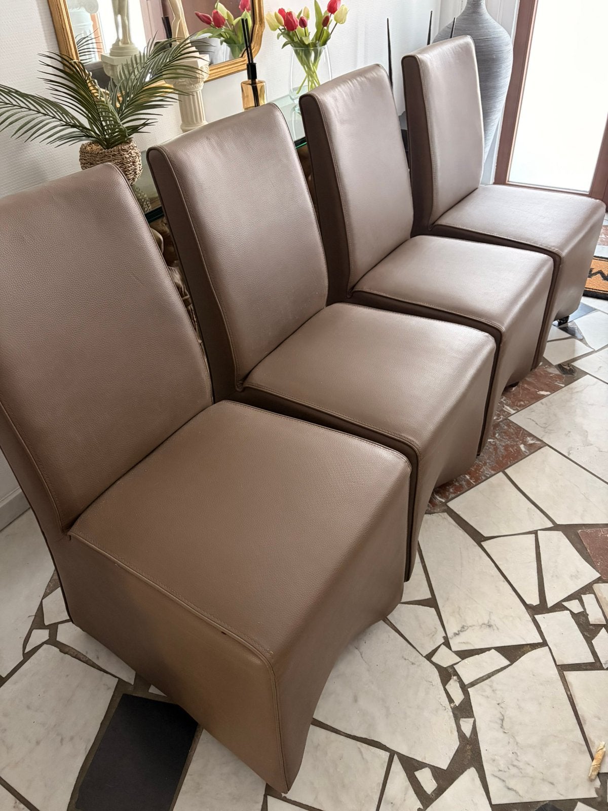 4 chaises/fauteuils à roulettes en similicuir, Ophalen, Kunststof, Bruin, Zo goed als nieuw