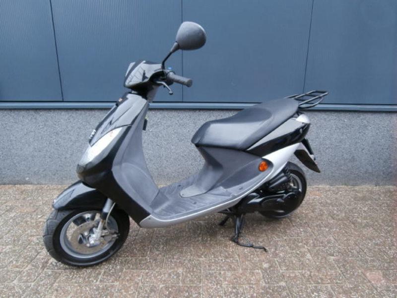 Gezocht viva city/speedfight 2t a klasse, Fietsen en Brommers, Scooters | Peugeot, Ophalen, Zo goed als nieuw, Speedfight