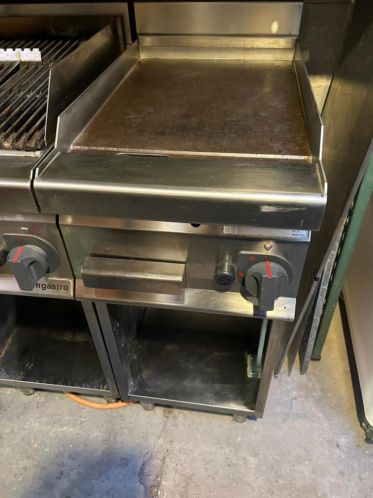 Friteuse à gaz FT7/G7FL4M de Berto — à peine utilisée, Articles professionnels, Enlèvement, Utilisé, Cuisinière, Friteuse et Grils