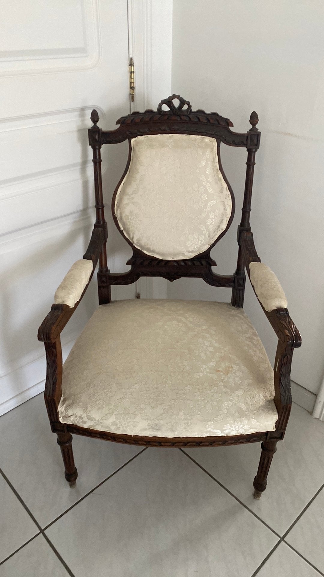 Antieke Louis Quinze salon, Ophalen