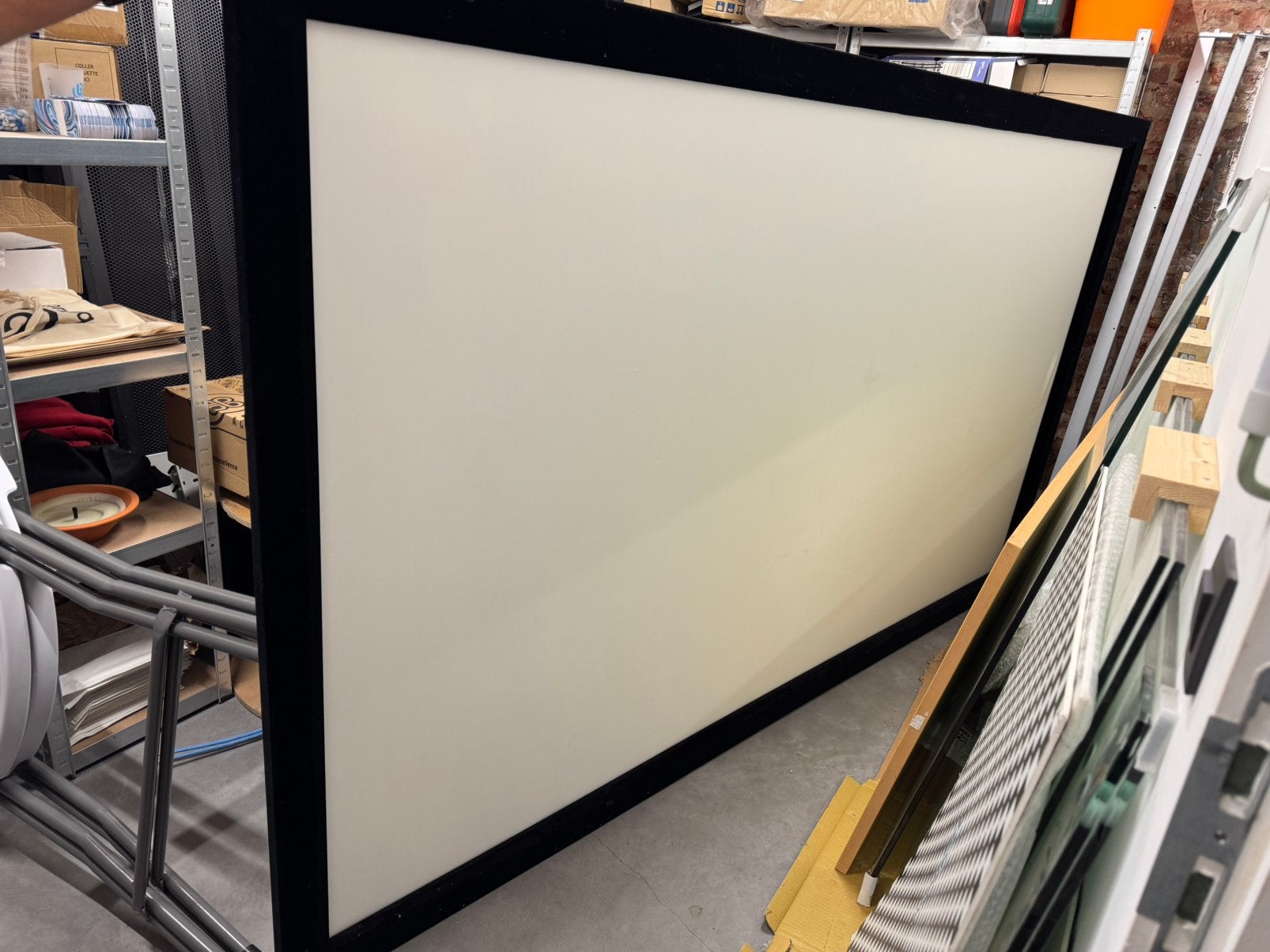 Ecran de projection “Projecta”, Enlèvement, Utilisé