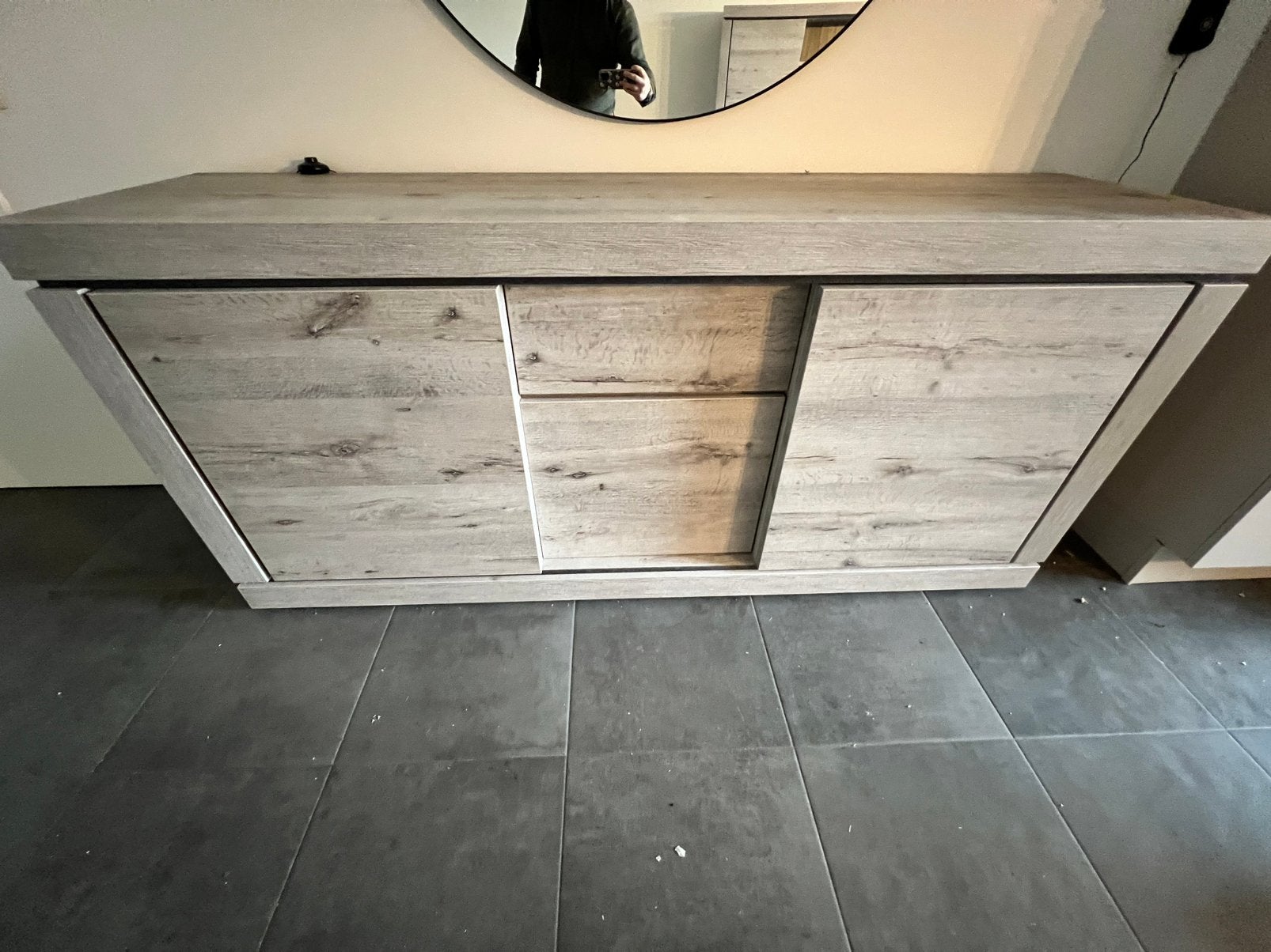 Lage dressoir kast met LED-verlichting, Ophalen, 150 tot 200 cm, Met lade(s), Zo goed als nieuw