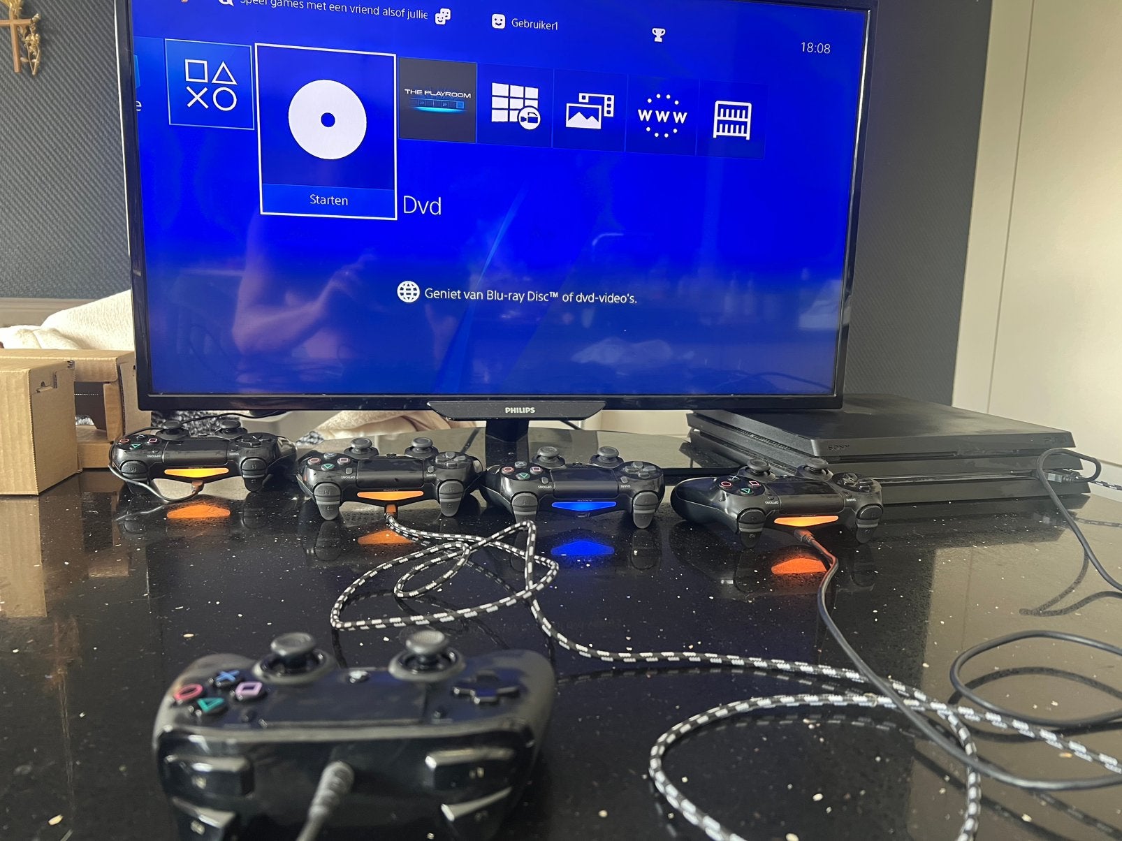 Ps4 pro 1TB console met 5 controllers, Consoles de jeu & Jeux vidéo, Consoles de jeu | Sony PlayStation 4, Comme neuf, Pro, 1 TB