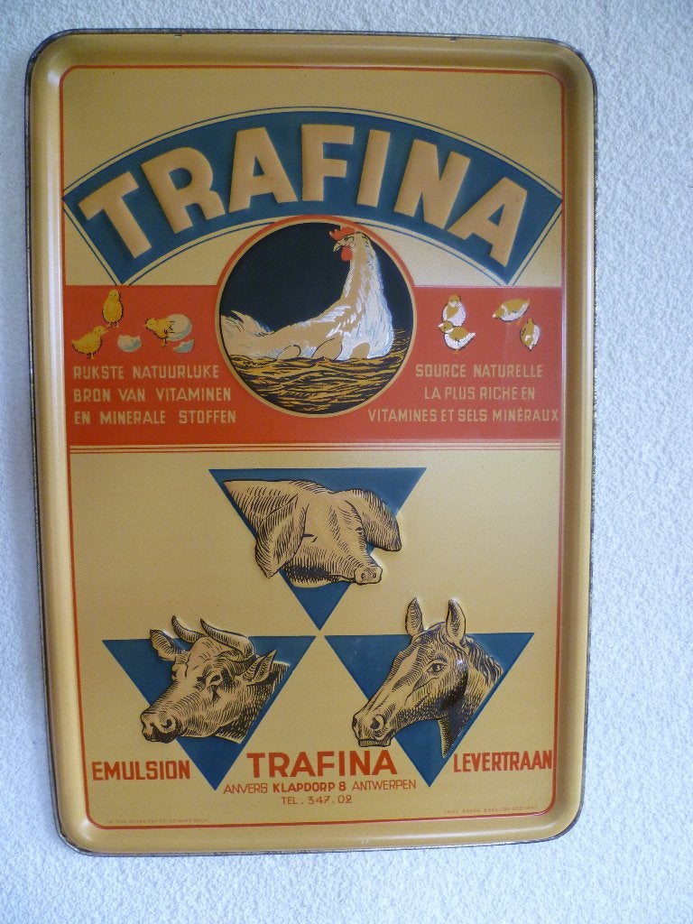 PANNEAU D'AFFICHAGE EN ÉTAIN «HUILE DE FOIE DE TRAFINA» 1947, Enlèvement ou Envoi, Comme neuf, Panneau publicitaire