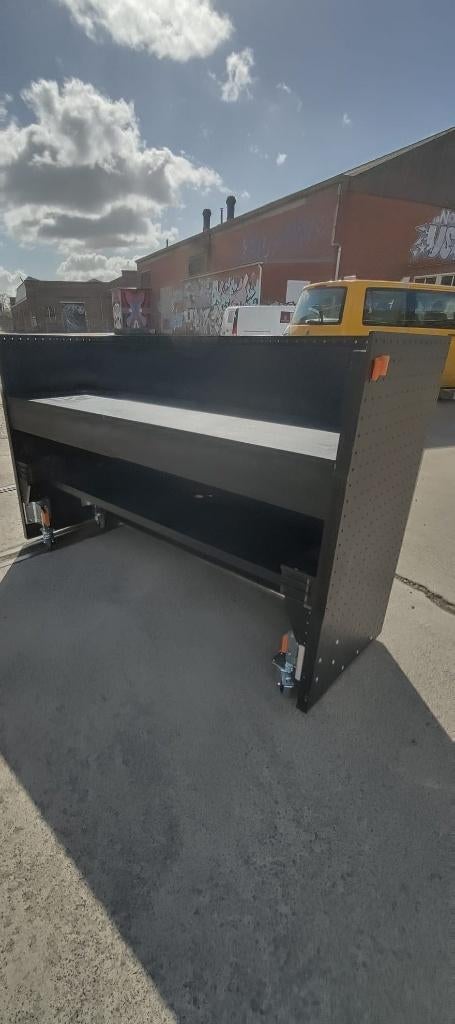 DJ booth op wielen, Ophalen