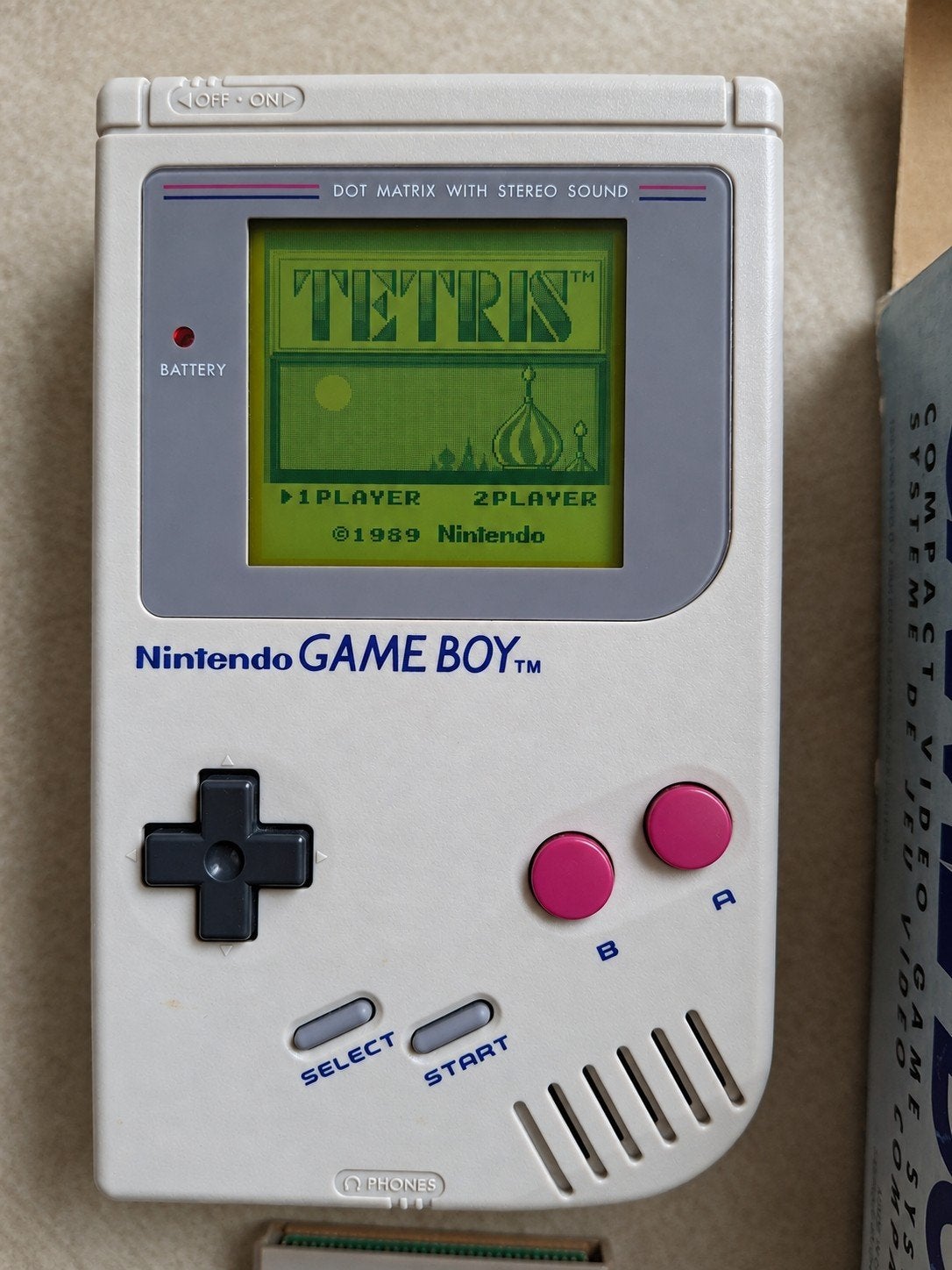 NINTENDO GAME BOY CLASSIC + ORIGINELE DOOS + 2 SPELLEN, Enlèvement ou Envoi, Game Boy Classic