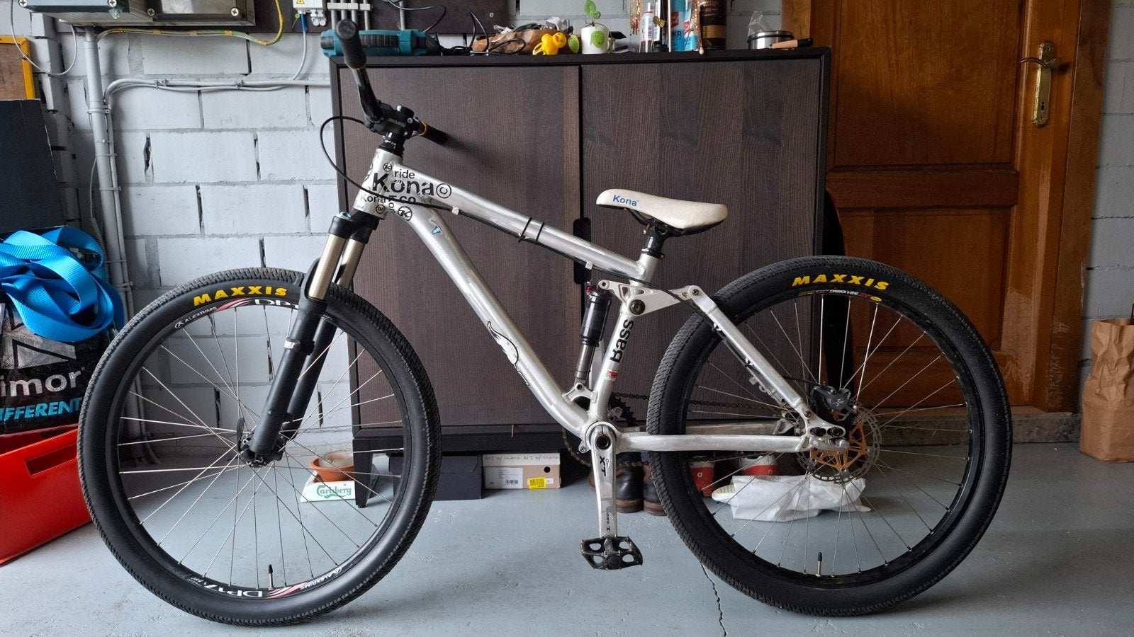 kona Bass Dirt jump, Fietsen en Brommers, Ophalen