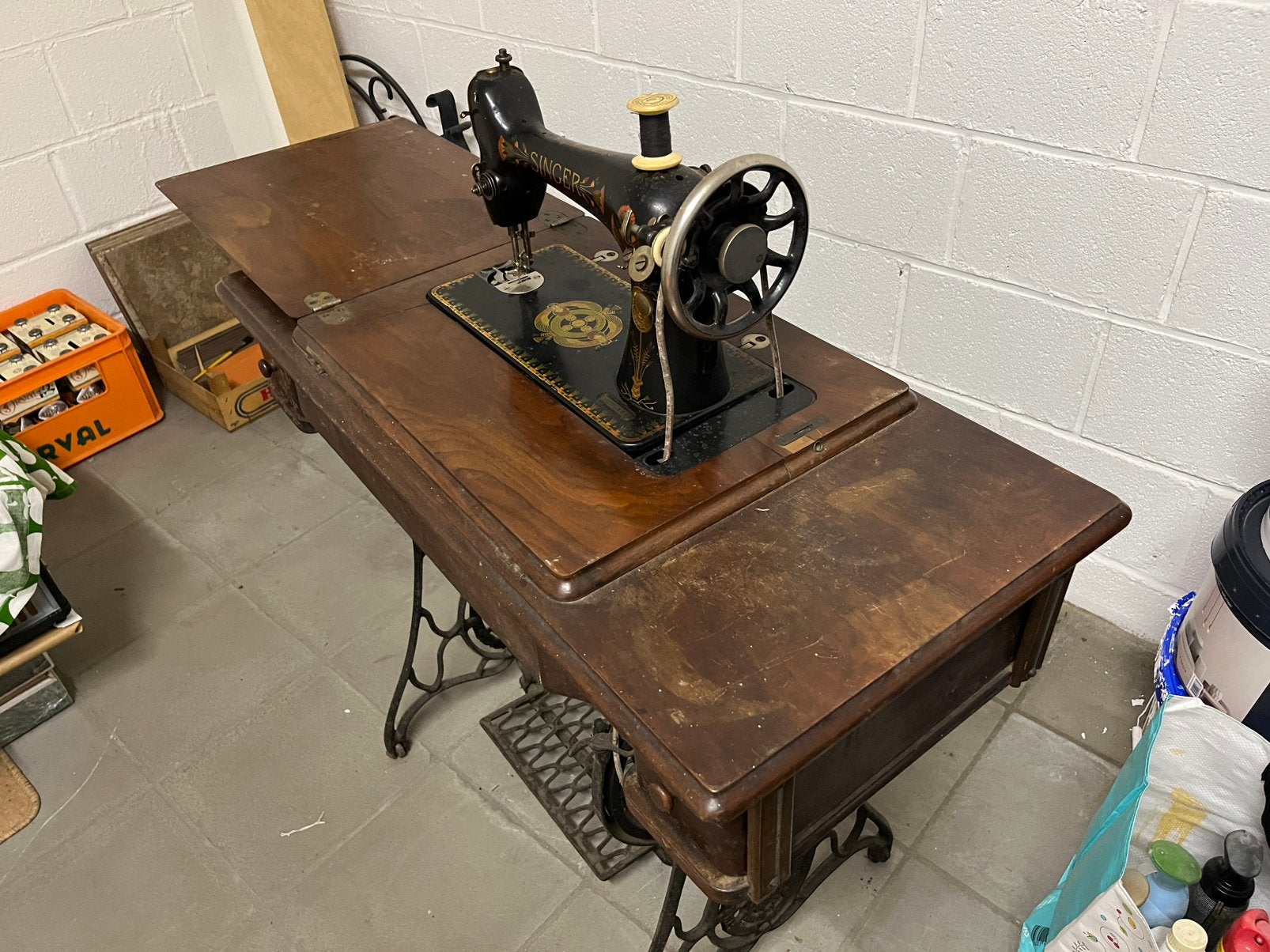 Ancienne machine à coudre, Antiquités & Art, Enlèvement