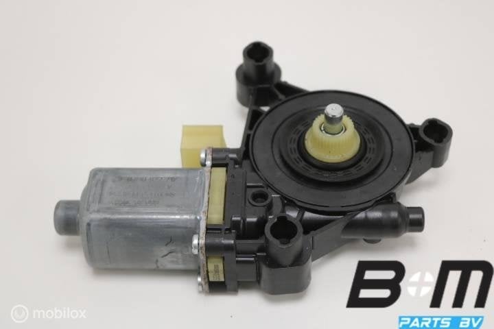 Raammotor rechtsvoor Audi A3 8V 5Q0959801B, Utilisé