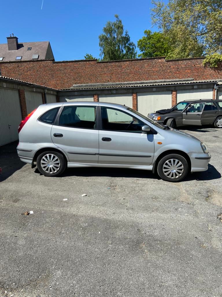 Nissan alemera tino 2004 euro 4 benzine 1.8, Voorwielaandrijving, Stof, 4 cilinders, Almera Tino