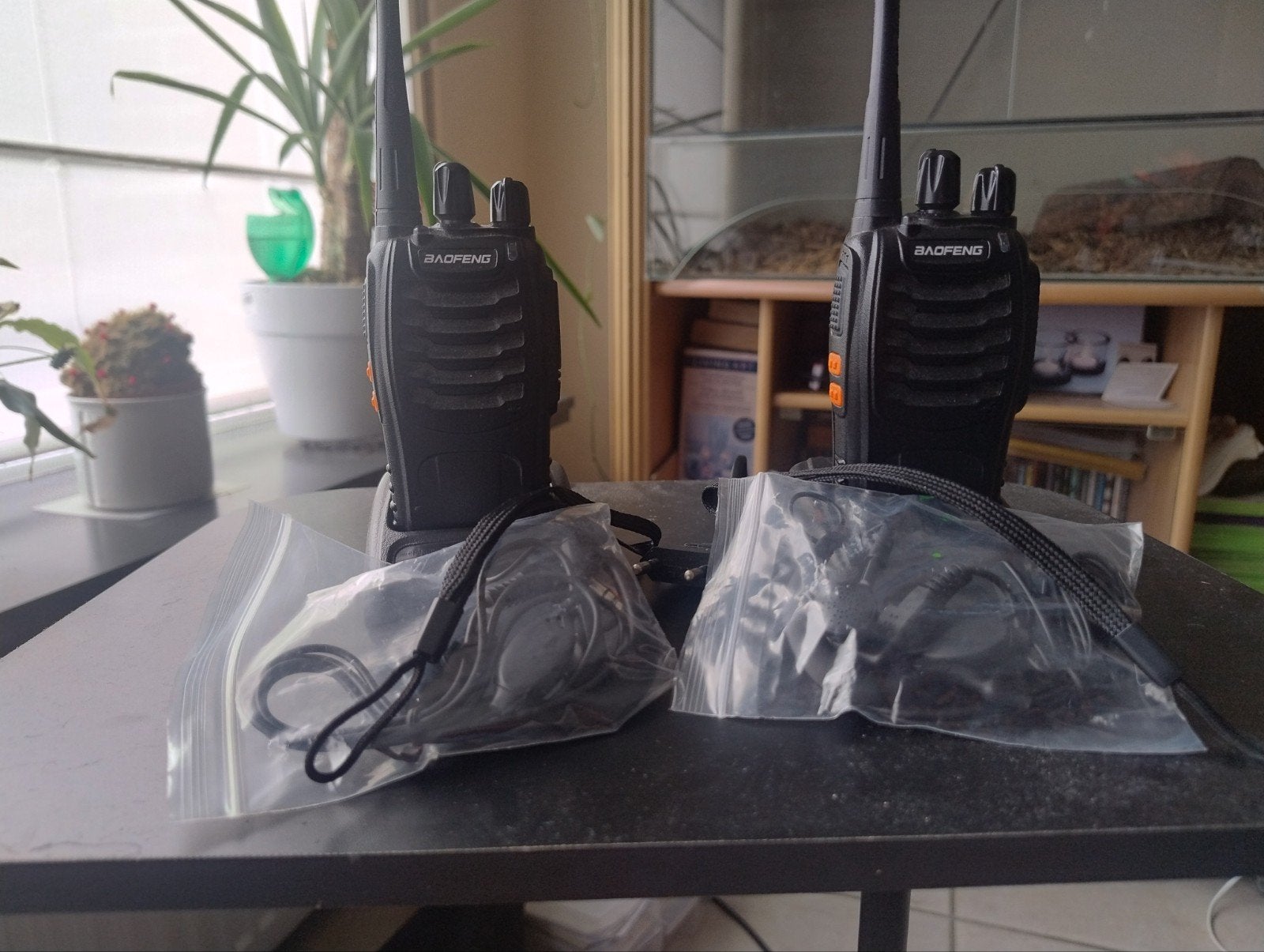 2x baofeng 88e met beveiliging oortje en oplader, Talkie-walkie ou Walkie-talkie, Avec clip de ceinture, Enlèvement, Utilisé