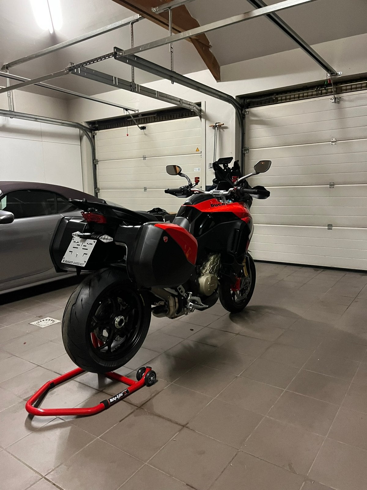 Ducati Multistrada V 4 Pikes Peak 2025 Akraprovic, Motoren, Motoren | Ducati, Particulier, Toermotor, meer dan 35 kW, 4 cilinders