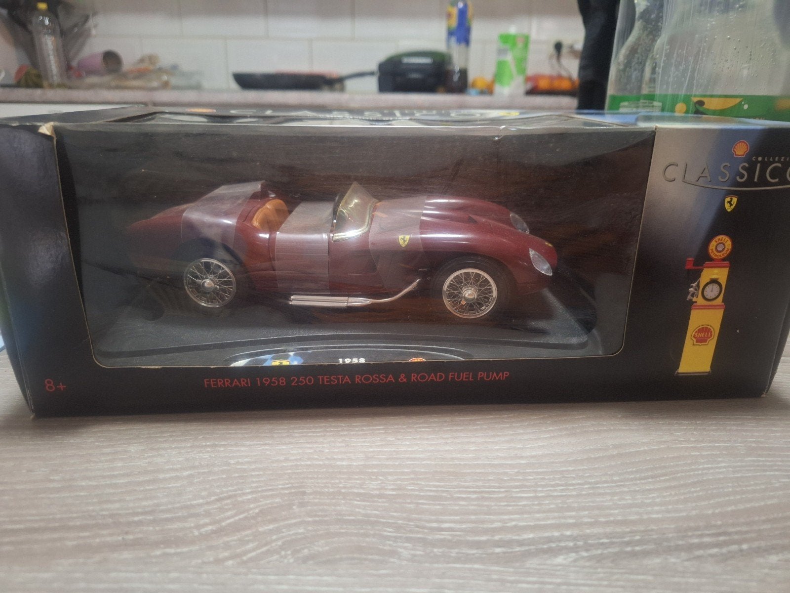 Ferrari 250 testa rossa, Enlèvement ou Envoi