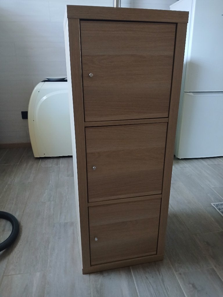 Ikea kallax kast, 25 à 50 cm, Avec porte(s), Comme neuf, Enlèvement