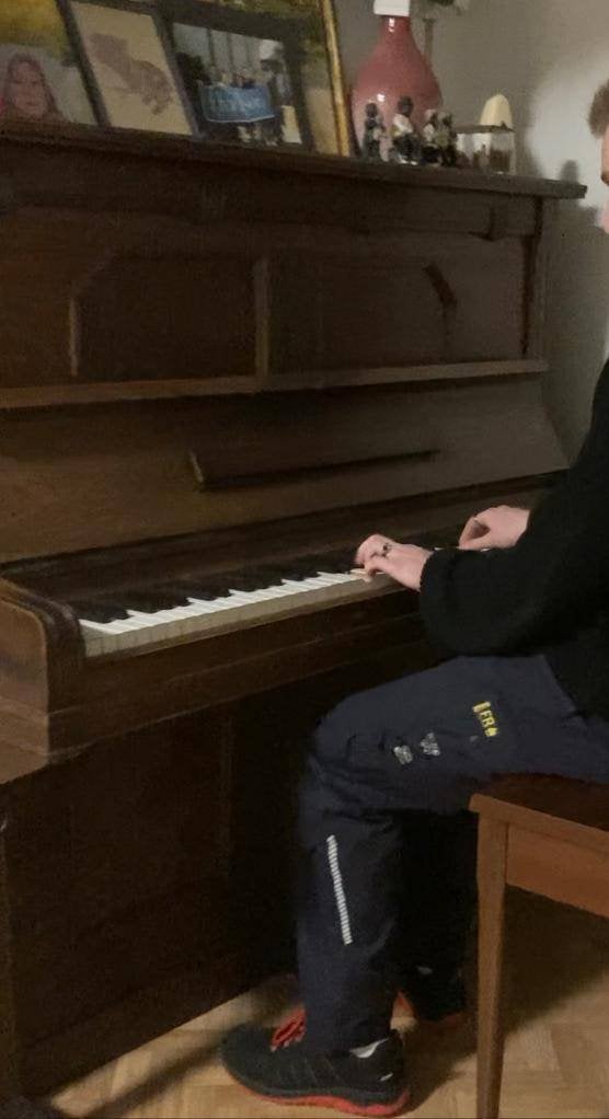 Piano gratis af te halen – Heverlee (Moet nu weg -Juli2026), Muziek en Instrumenten, Piano's, Ophalen, Gebruikt, Bruin, Piano