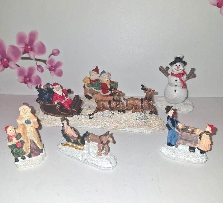 🎄 Kerstdorp figuren, Verzamelen, Poppenhuizen en Toebehoren, Decoratie, Ophalen of Verzenden