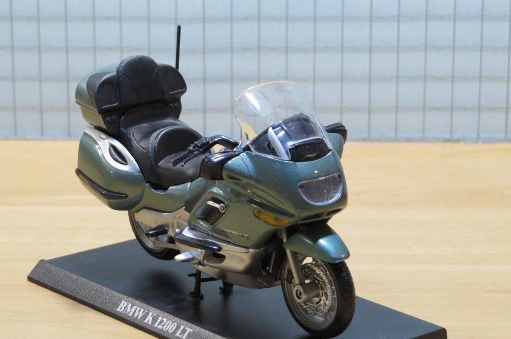 BMW K1200LT 1:18 blister, Hobby en Vrije tijd, Modelauto's | 1:18, Ophalen of Verzenden, Nieuw, Motor, Overige merken