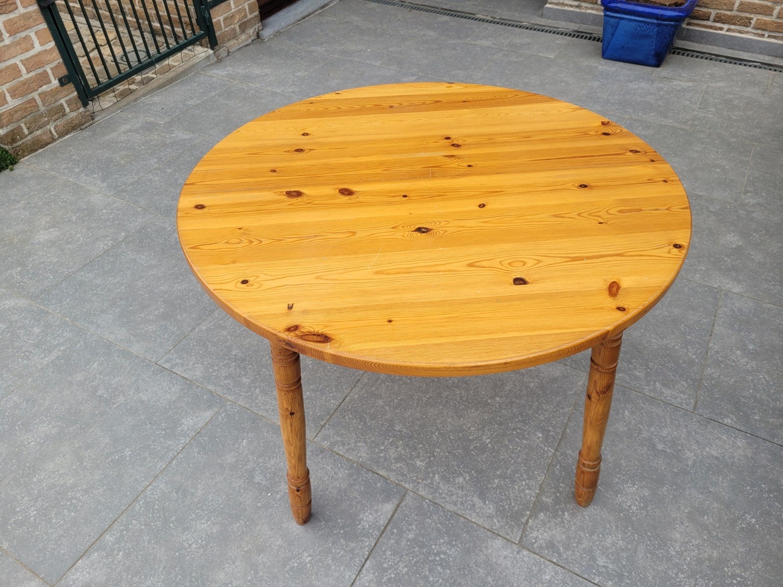 Table en pin massif , avec allonges, Enlèvement, Ovale, Pin