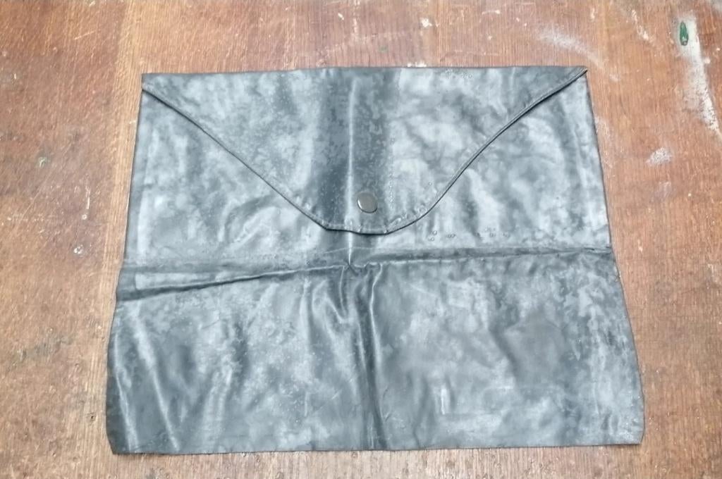 Duitse militaire rubberen tas uit de Tweede Wereldoorlog, Verzamelen, Verzenden, Overige soorten, Overige typen