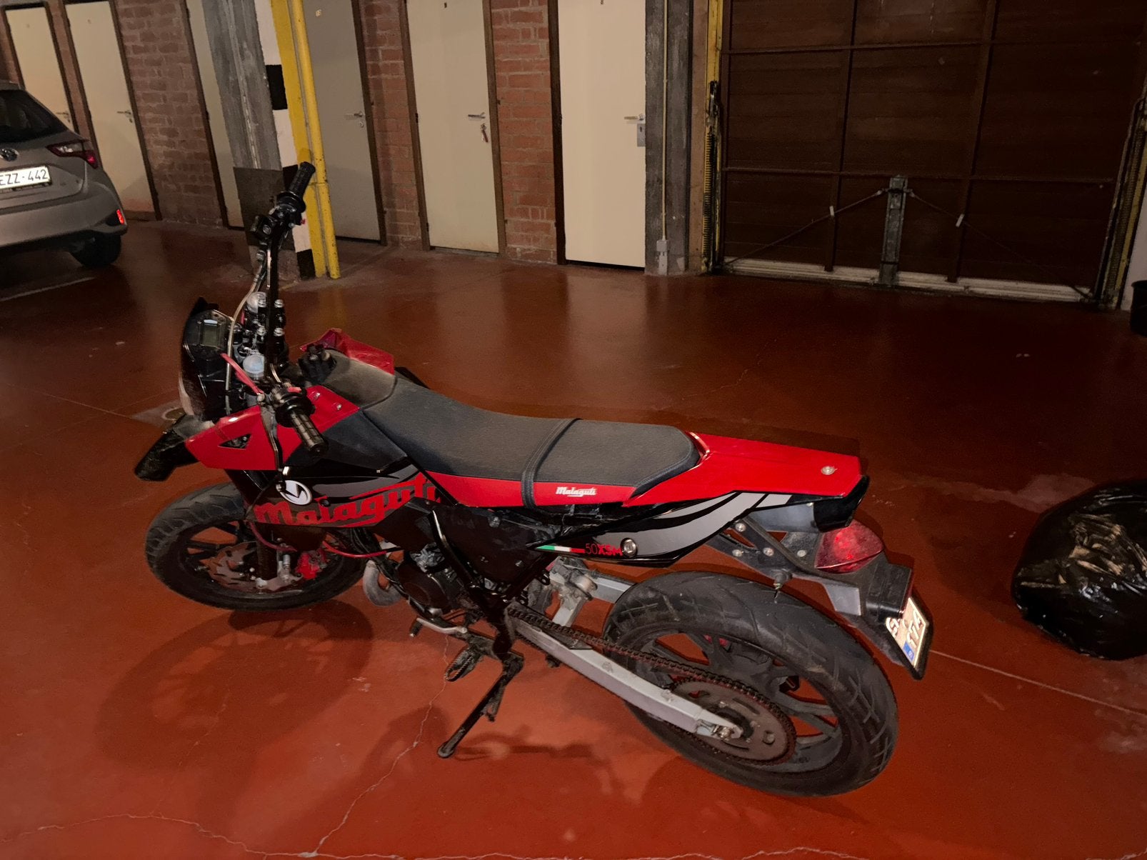Malaguti xsm 50 2020, Fietsen en Brommers, 6 versnellingen, Zo goed als nieuw, 50 cc, Ophalen