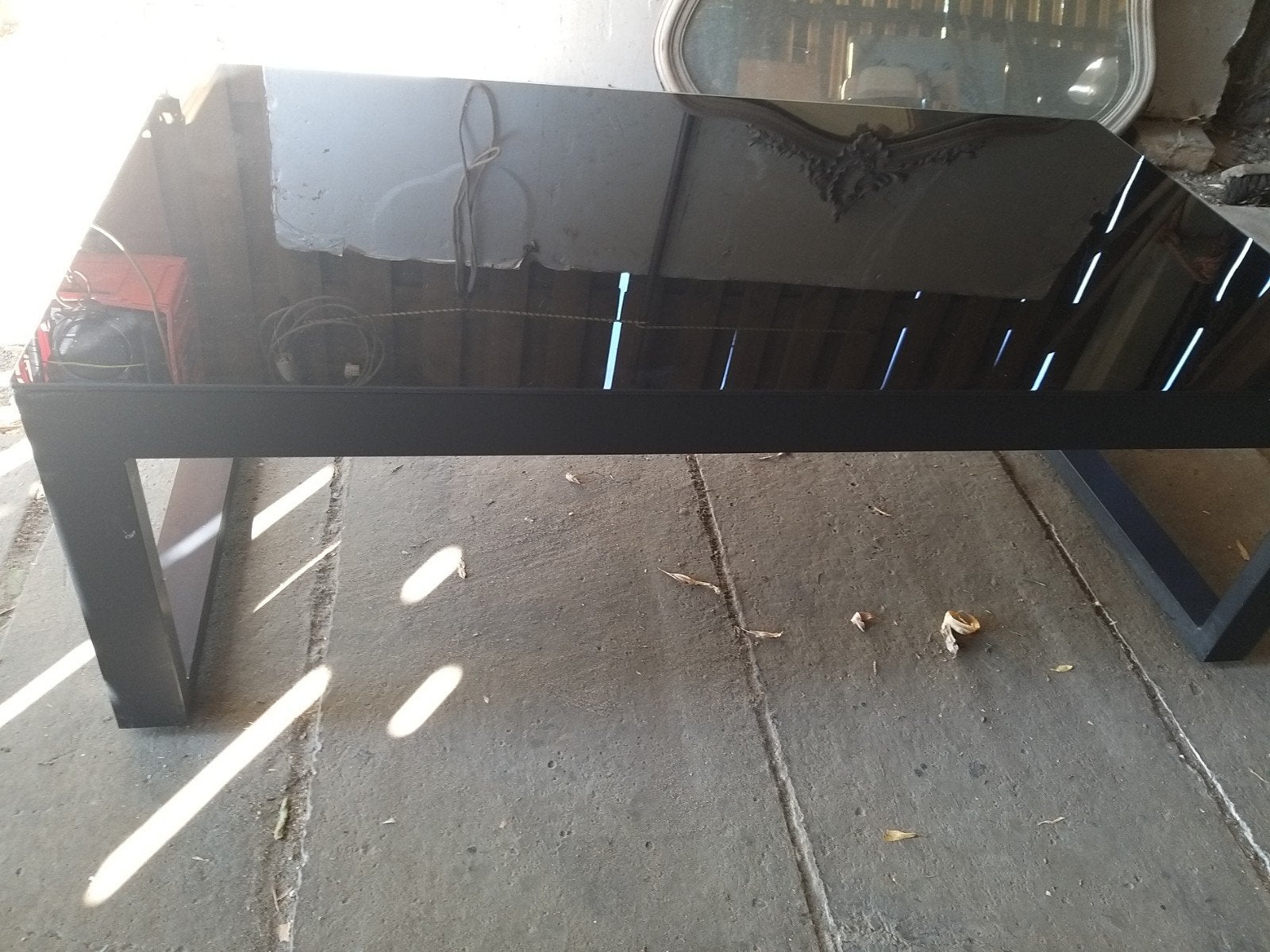 salontafel met glasplaat l 1m10 op 0.60 h 37 cm, Ophalen