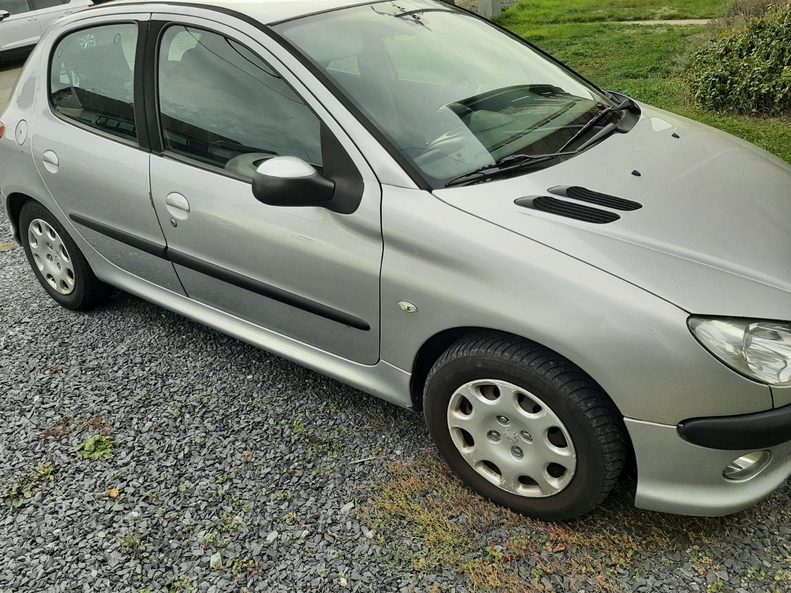 peugeot 206-1.4 HDI diesel - 2008 -360000 km, Argent ou Gris, Achat, 50 kW, 14 cm³