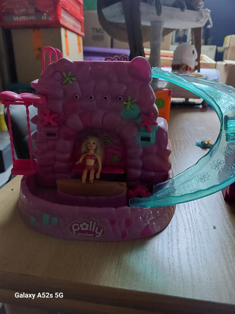 Polly pocket, Enfants & Bébés, Jouets | Maisons de poupées, Enlèvement
