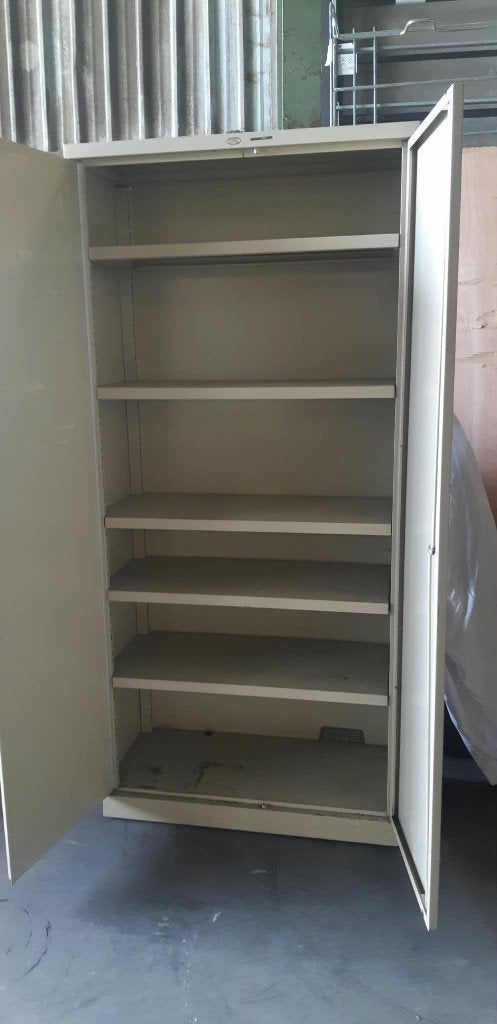 METALEN OPBERGKAST   90€, Ophalen of Verzenden, Kast