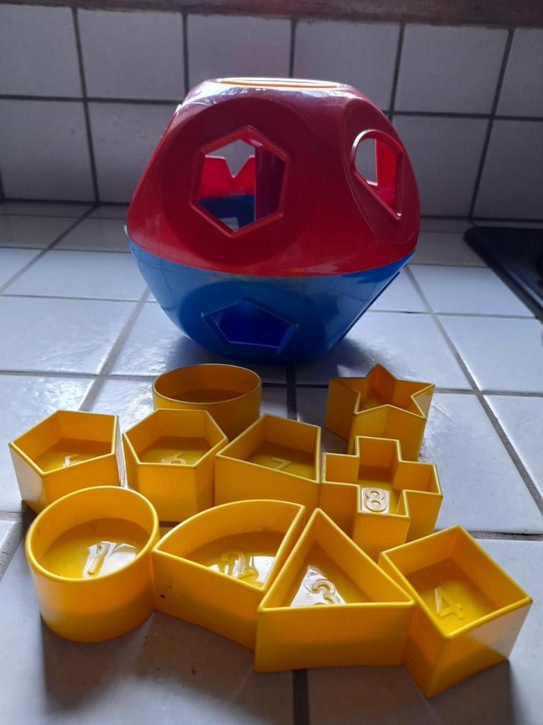 Jouets, ballon avec formes, éducatif, Tupperware, Enfants & Bébés, Enlèvement ou Envoi, Neuf, Autres types
