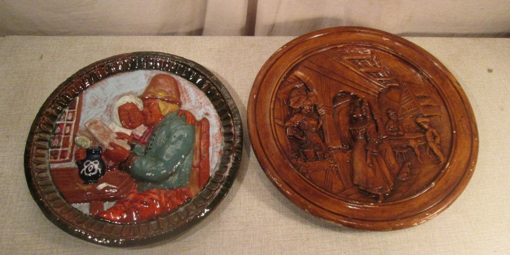 2 assiettes murales en poterie ancienne - 32 cm, Antiquités & Art, Enlèvement ou Envoi