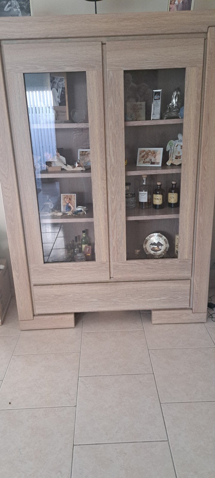 eetplaats zonder stoelen en deco, Ophalen