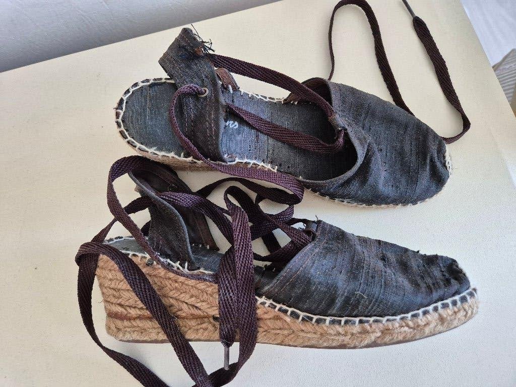 Espadrille 37 soie sauvage brun long lacet   talon compensé, Kleding | Dames, Schoenen, Espadrilles, Ophalen of Verzenden, Zo goed als nieuw