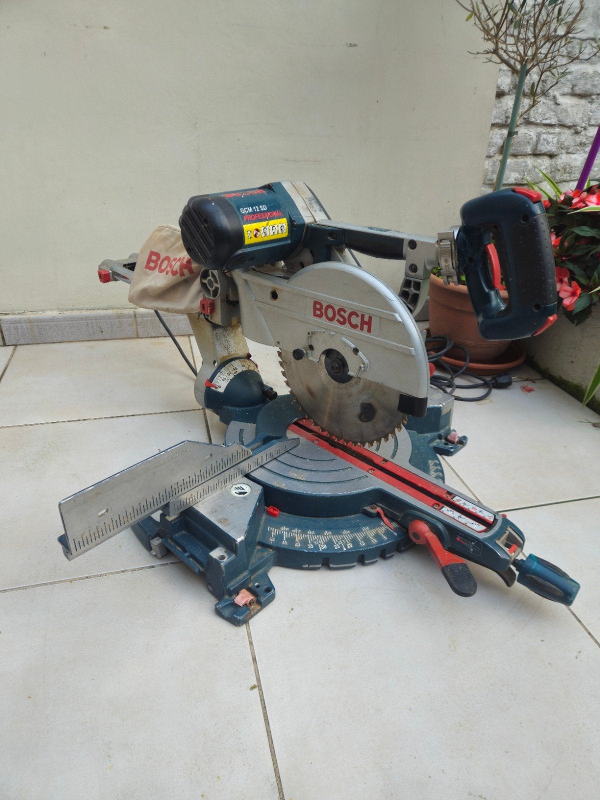 Bosch Professional GCM 12 SD - Scie à onglets radiale profes, Enlèvement, Scie, Bosch