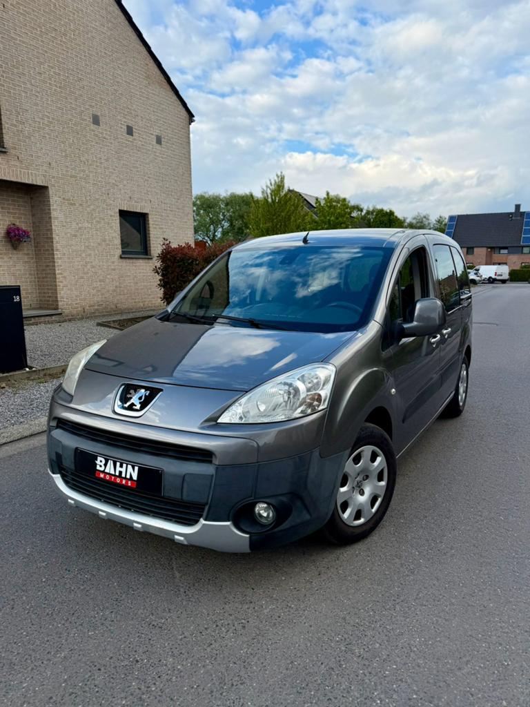 Peugeot partner 1.6 HDI, Euro 5, Bedrijf, 5 deurs, Zilver of Grijs