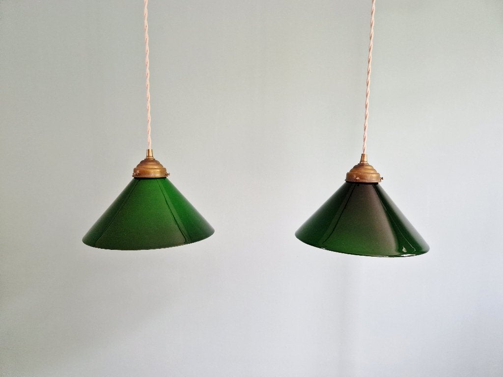 Paar kegelvormige groene opaline hangers, Ophalen of Verzenden