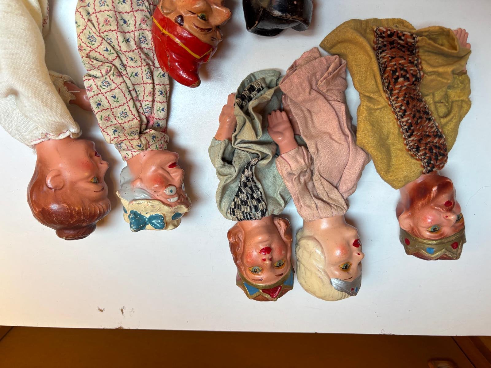 Oude poppenkastpoppen, Collections, Enlèvement