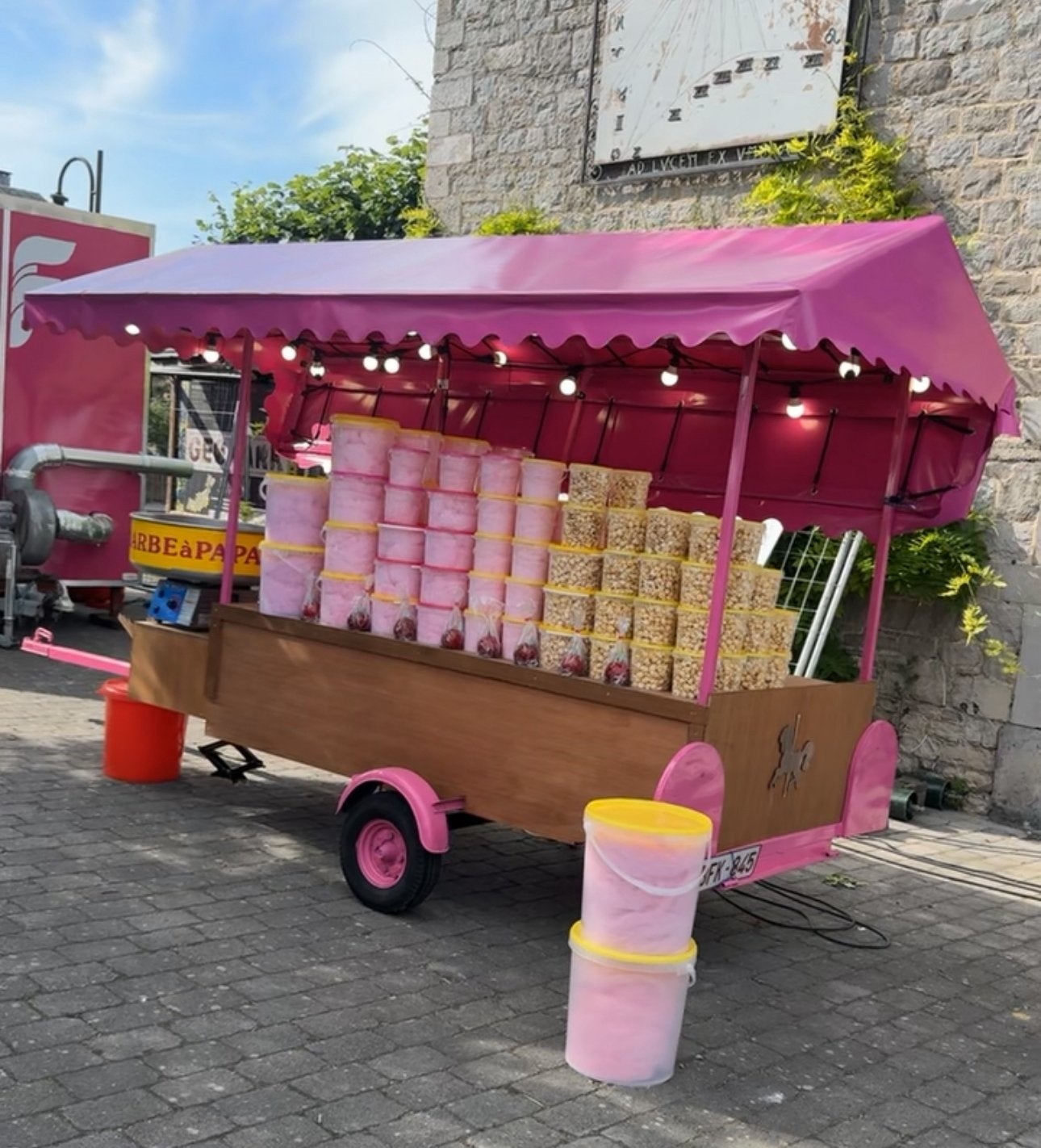 Remorque stand forain / marché / événement, Ophalen, Zo goed als nieuw