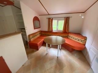 Stacaravan op terrein camping in de Ardennen, Caravans en Kamperen, Stacaravans, tot en met 6, Ophalen
