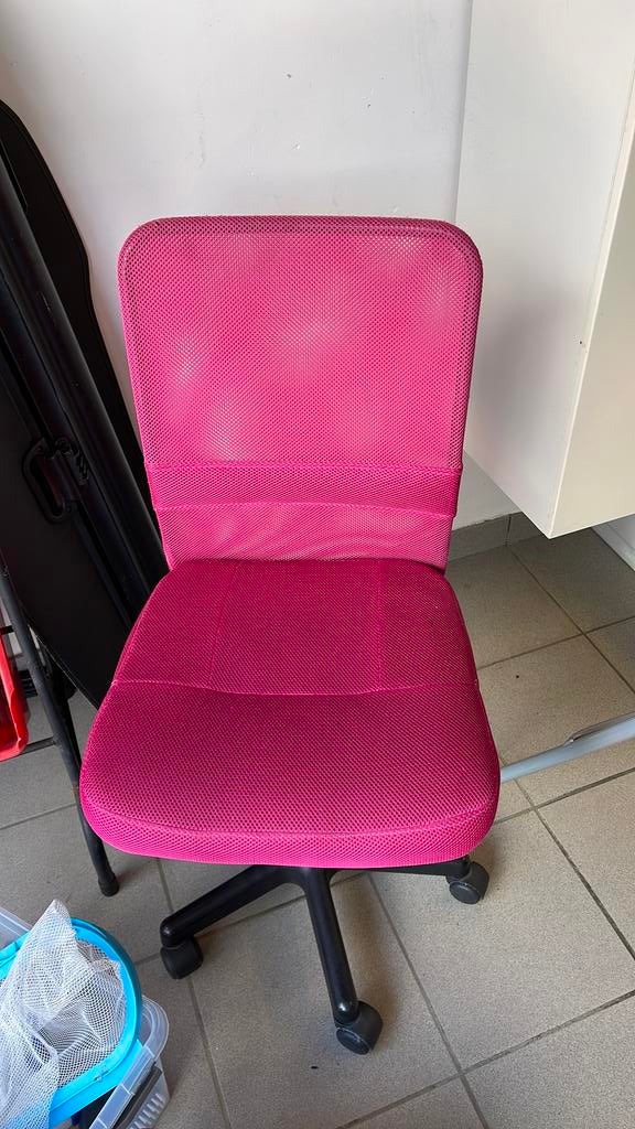 Roze bureaustoel, Ophalen, Gebruikt, Roze, Bureaustoel