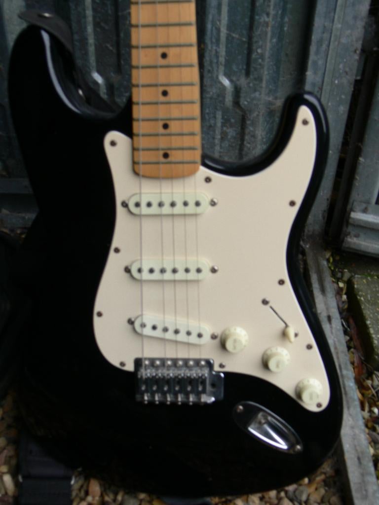 BASS GITAAR, Ophalen