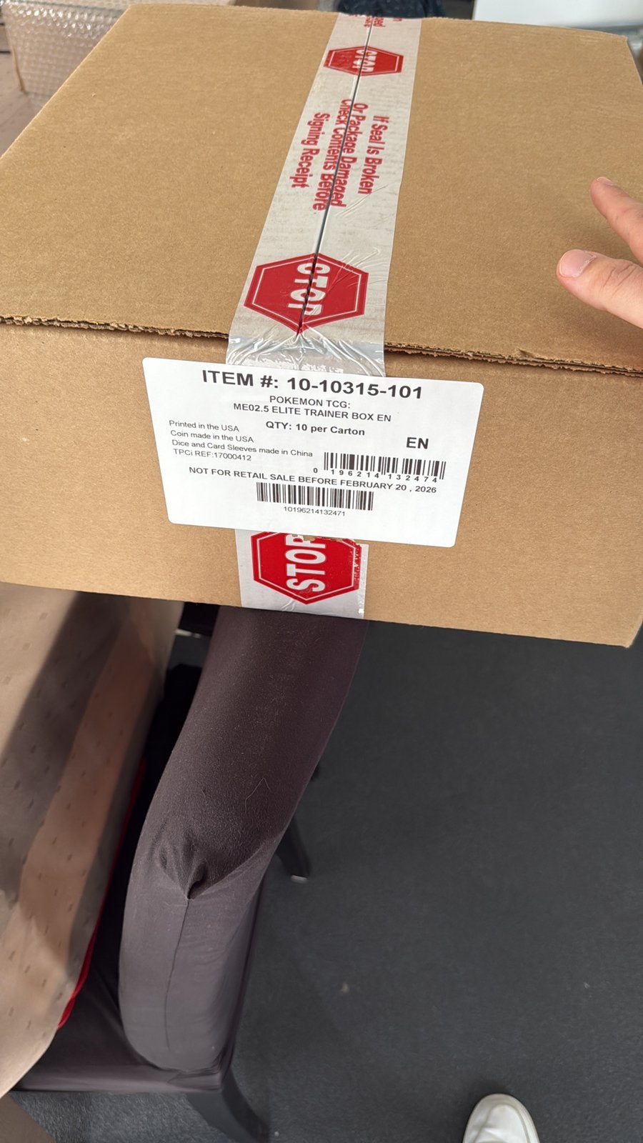 Pokemon Ascended heroes etb case, Doe-het-zelf en Bouw, Ophalen, Zo goed als nieuw