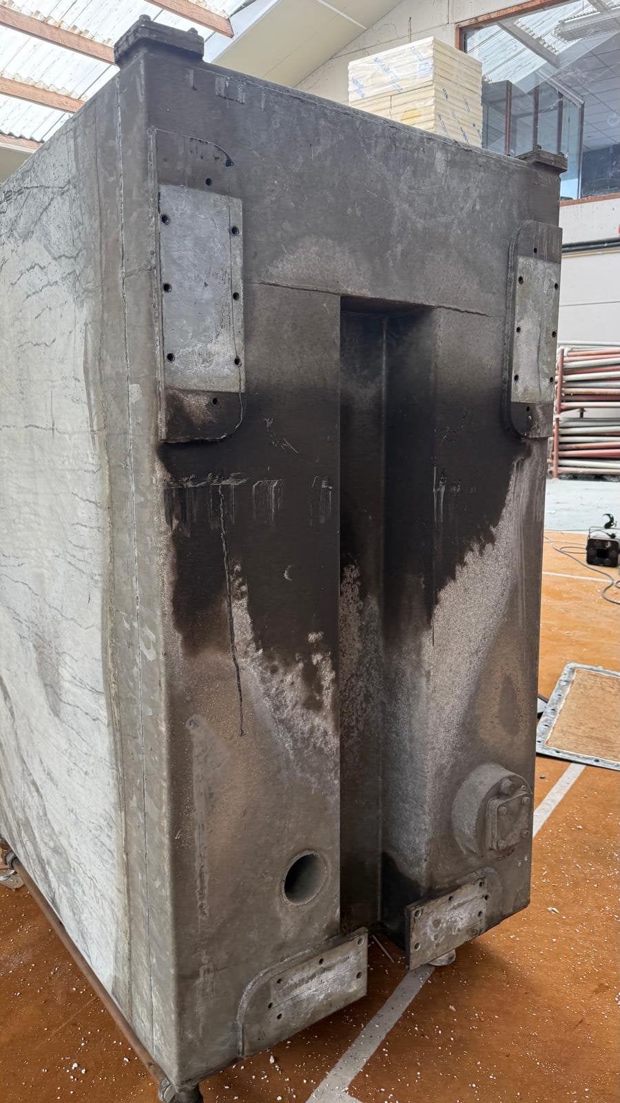 Watertank-opslagtank, Ophalen, Gebruikt, Met kraantje, 150 liter of meer