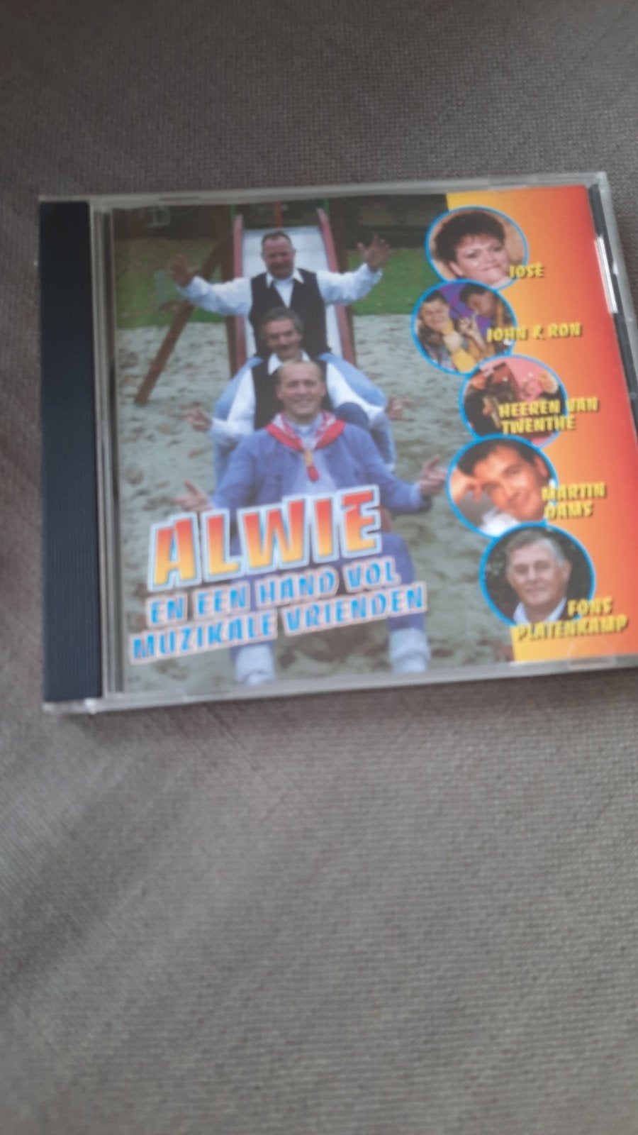 ALWIE en een hand vol muzikale vrienden, CD & DVD, CD | Néerlandophone, Enlèvement ou Envoi, Comme neuf, Chanson réaliste ou Smartlap